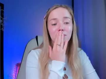 a_m_e_l_i_a on Chaturbate 
