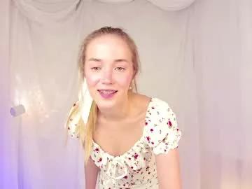 a_m_e_l_i_a on Chaturbate 