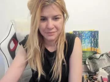 Photos of artsyandcraftsy_ from Chaturbate is Freechat