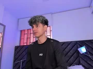Axel_fire_ webcams show profile image 