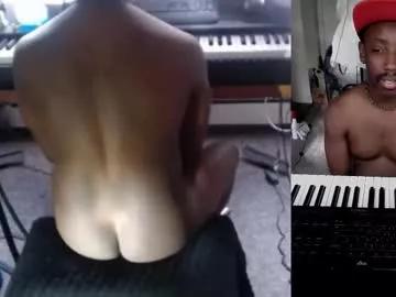 Photos of bicepsandfrot from Chaturbate is Freechat