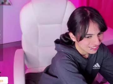 bonnie_h0ney from Chaturbate