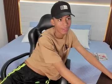 Photos of brunette__boy from Chaturbate is Away