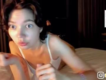 bzzzme from Chaturbate