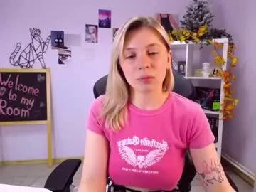 ellyandjames from Chaturbate