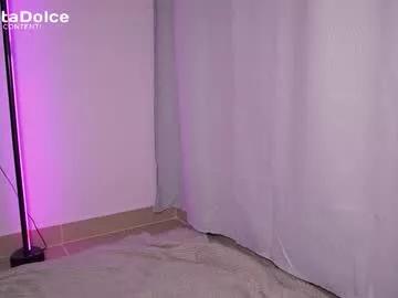 emely_dolce model from Chaturbate