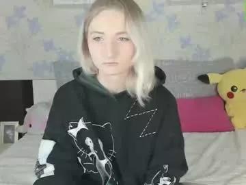 estermoon from Chaturbate