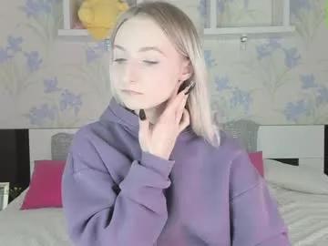 estermoon from Chaturbate