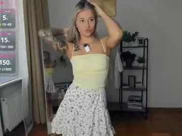 Photos of glossybabe_ from Chaturbate is Freechat