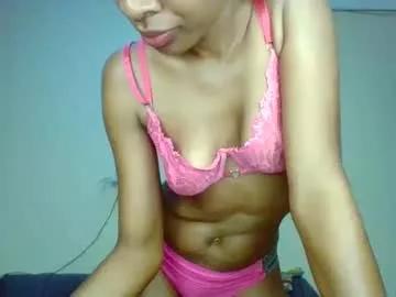 hottiequeen01 from Chaturbate
