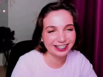 Kindhazelhere_ webcams show profile image 