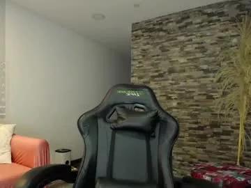 kitty_curly from Chaturbate