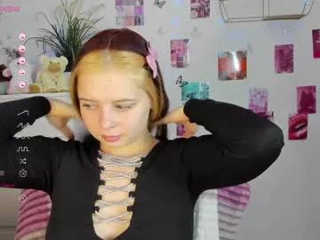 lizzypinky from Chaturbate
