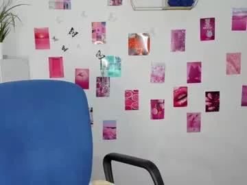lizzypinky from Chaturbate