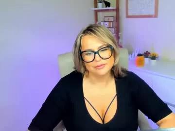 luxxx_diana from Chaturbate