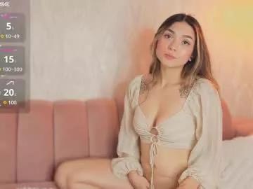 maca_bloom from Chaturbate