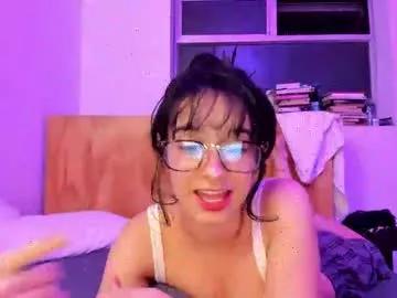 petitee_lunna from Chaturbate is Freechat