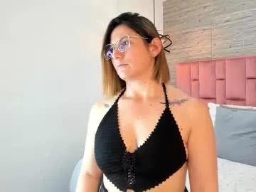 sarahdeyvis from Chaturbate