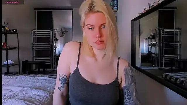 -02- from StripChat