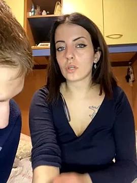 1T4L14N_C0uPl3S3Xy on StripChat 