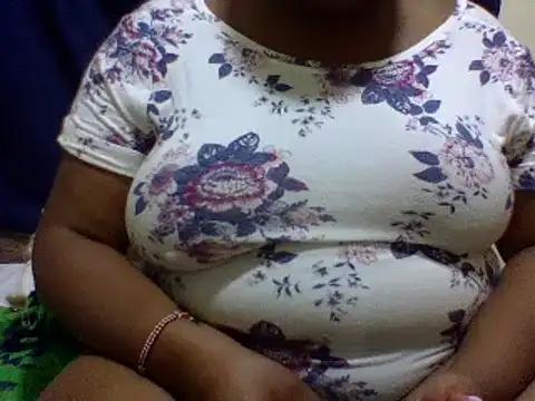 _Ella20 from StripChat