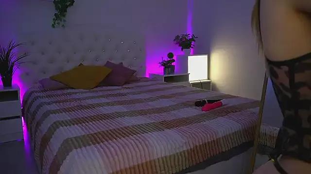 Kooky beauty: discover our turned on strippers as they undress to their adored melodies and slowly orgasm for pleasure to appease your kookiest wishes.