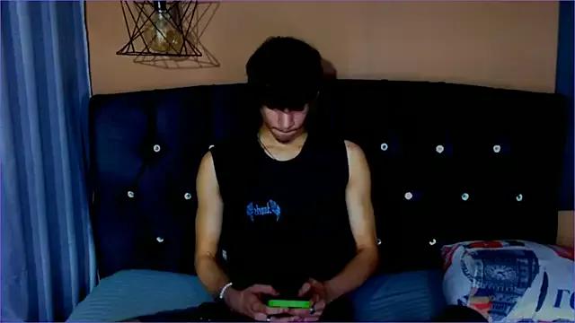 Photos of aaron_schott from StripChat is Freechat
