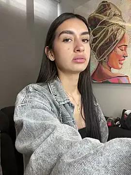 Alejandraa_pinkk_ from StripChat is Freechat