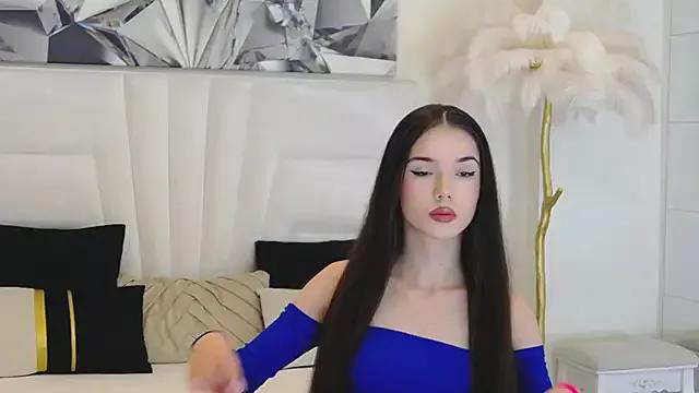 AlexisDevine from StripChat is Freechat