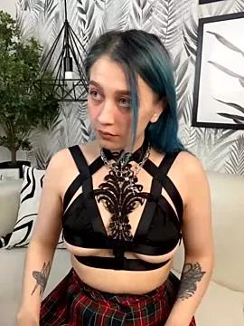 AlliciaFlores on StripChat 