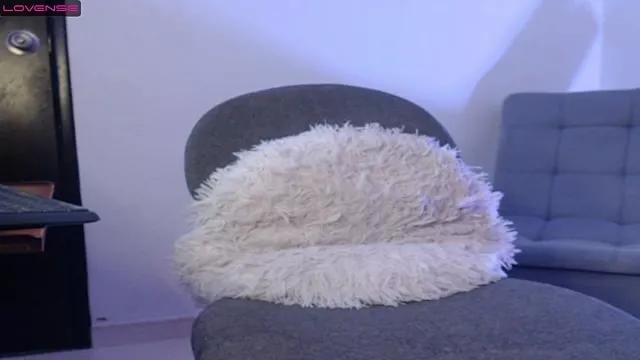 allie_depp44 from StripChat