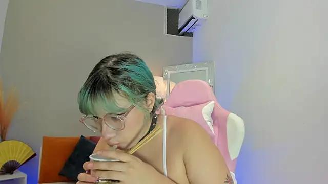 Kooky beauty: discover our turned on strippers as they undress to their adored melodies and slowly orgasm for pleasure to appease your kookiest wishes.