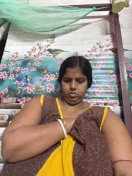 Beauty-queen from StripChat is Freechat