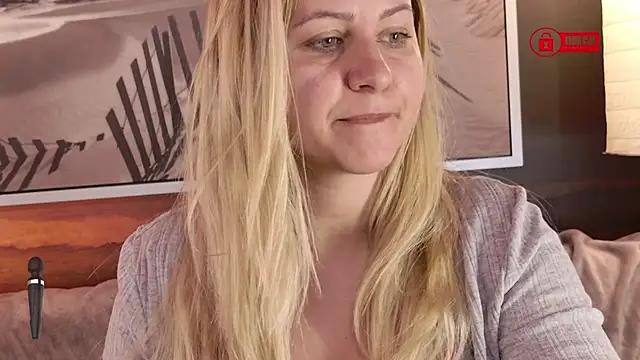 BigBoobsARRI from StripChat