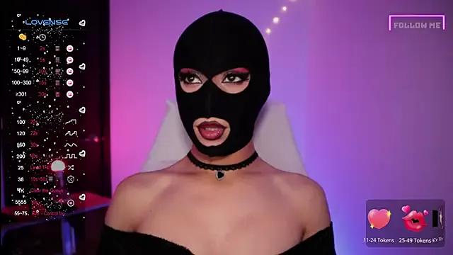 Bigfemblue from StripChat is Freechat