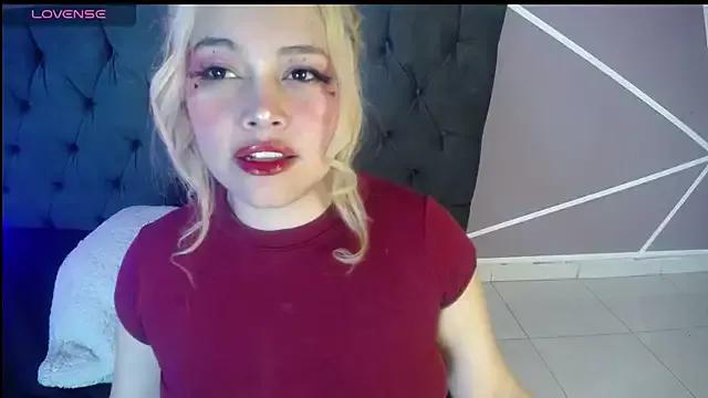 Carolina1126 from StripChat is Freechat