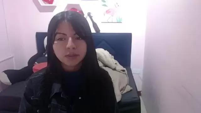 CarolineBrunx from StripChat is Freechat