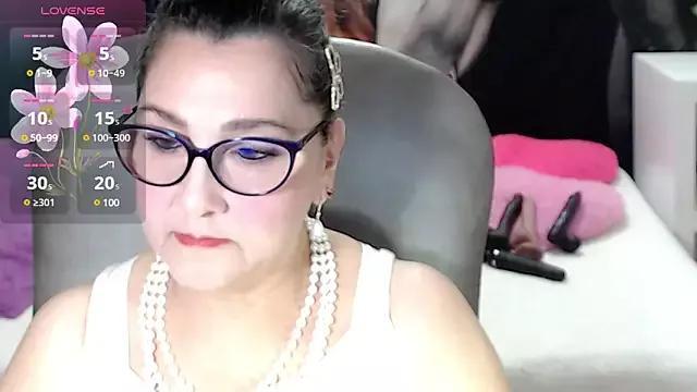 cataleya_mom from StripChat