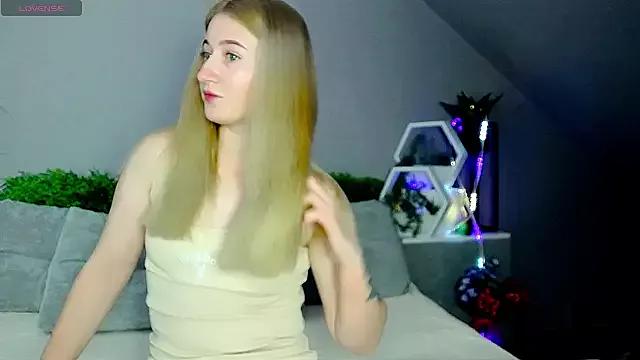 Photos of ChanelleMoon from StripChat is Freechat