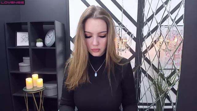 CharmDarsy on StripChat 
