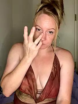 Photos of ChiliRoja from StripChat is Freechat