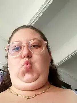 Chloee_Peach from StripChat is Freechat
