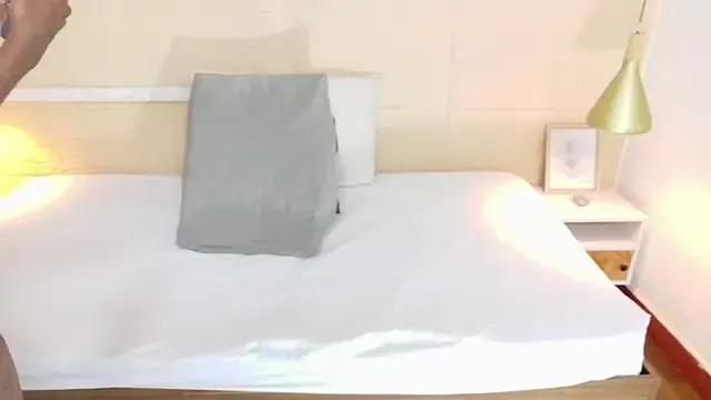 Chocolatte_bar from StripChat