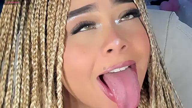 conny__curly from StripChat is Freechat