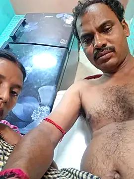 cutecouple1983 from StripChat is Freechat