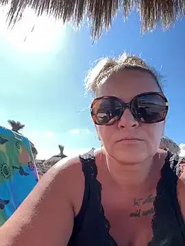 dannydoll33 from StripChat is Freechat