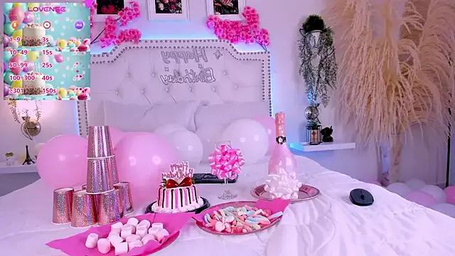 Kooky beauty: discover our turned on strippers as they undress to their adored melodies and slowly orgasm for pleasure to appease your kookiest wishes.