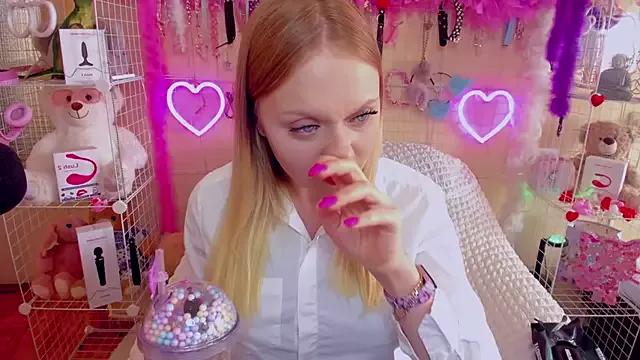 Kooky beauty: discover our turned on strippers as they undress to their adored melodies and slowly orgasm for pleasure to appease your kookiest wishes.