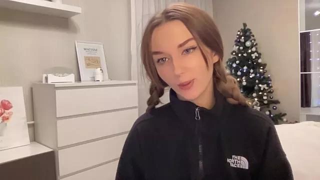 EllenJames on StripChat 