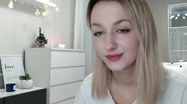 EllenJames on StripChat 